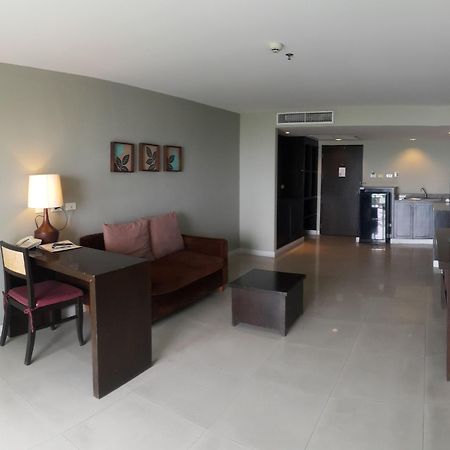 Summer Spring Hotel Pattaya Esterno foto