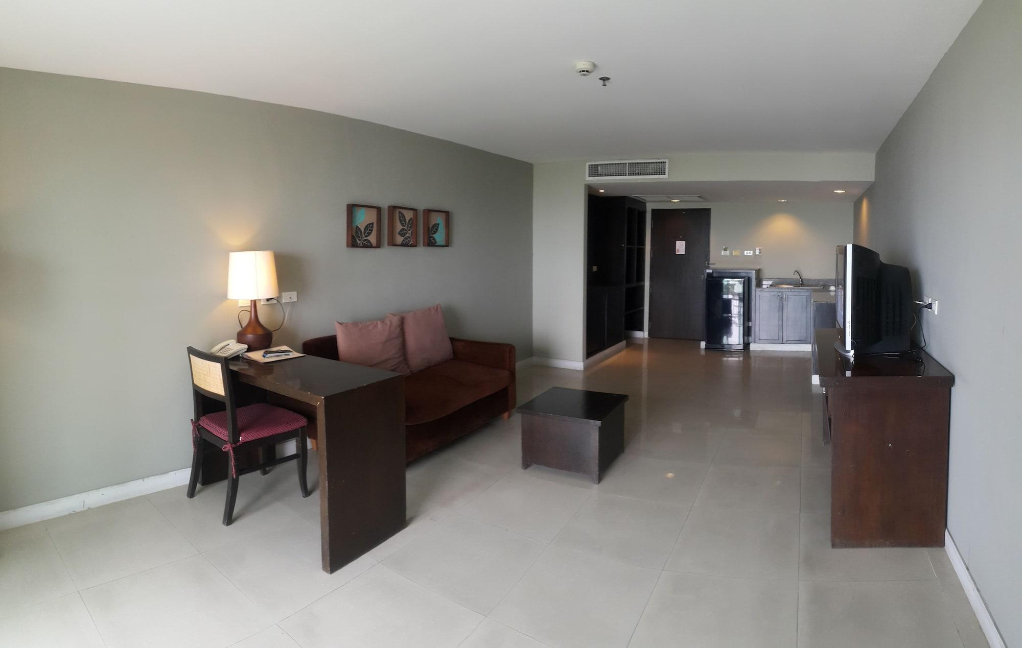 Summer Spring Hotel Pattaya Esterno foto