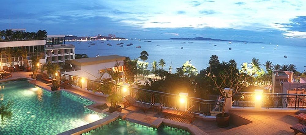 Summer Spring Hotel Pattaya Esterno foto